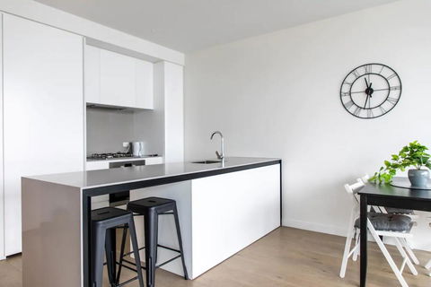 Modern 1 Bedroom Apartment With Rooftop Terrace And Spa - ACT Tourism 3