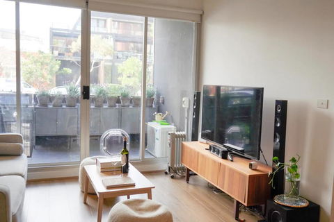 Modern 2 Bedroom Apartment Close To Beach And City - ACT Tourism 0