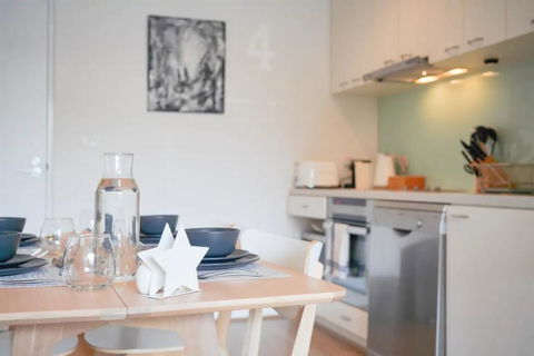 Modern 2 Bedroom Apartment Close To Beach And City - ACT Tourism 1