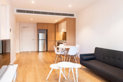 Modern Apartment In Darling Harbour - ACT Tourism 0