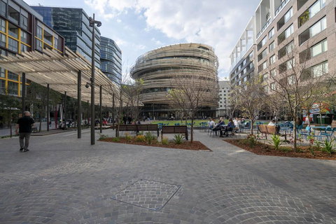 Modern Apartment In Darling Harbour - ACT Tourism 1
