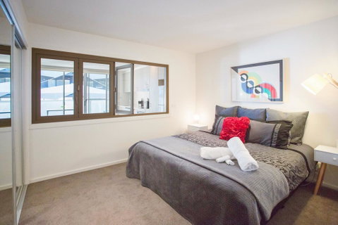 Modern Executive Apartment @ Braddon, 1BR, Wine, Wifi, Secure Parking, Canberra - ACT Tourism 2