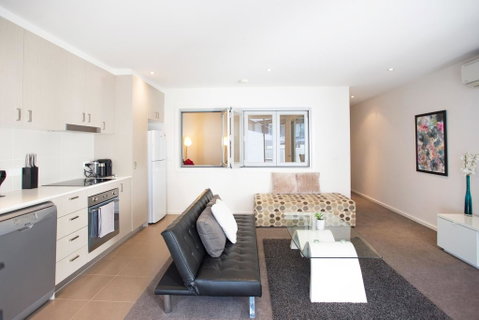 Modern Executive Apartment @ Braddon, 1BR, Wine, Wifi, Secure Parking, Canberra - ACT Tourism 1