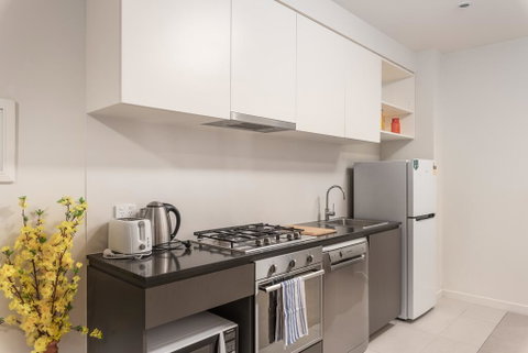Modern One Bed Room With Balcony - ACT Tourism 2