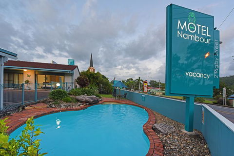Motel In Nambour - ACT Tourism 2