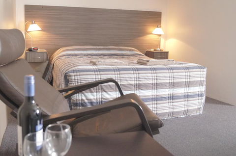 Motel Riverbend - ACT Tourism 1