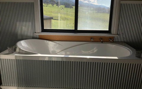 Mountain Grass Lodge (2 Bedroom) - ACT Tourism 3