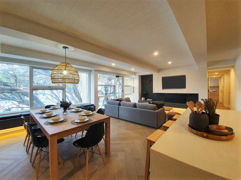 Mt Buller Chalet Hotel & Suites - ACT Tourism 3
