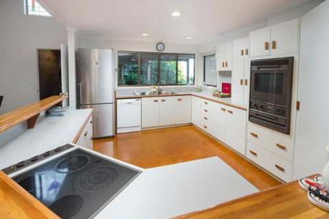 Mt Glorious Getaways - ACT Tourism 3
