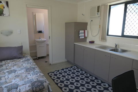 Mt Isa City Motel - ACT Tourism 1