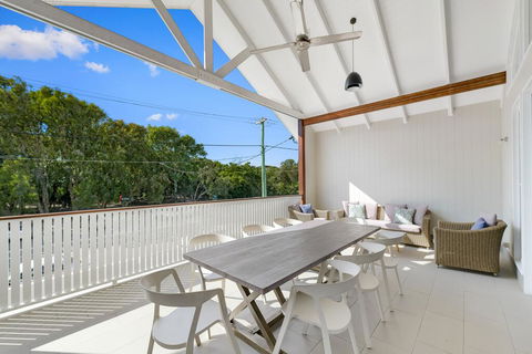 Mudjimba Island Beach House - ACT Tourism 2