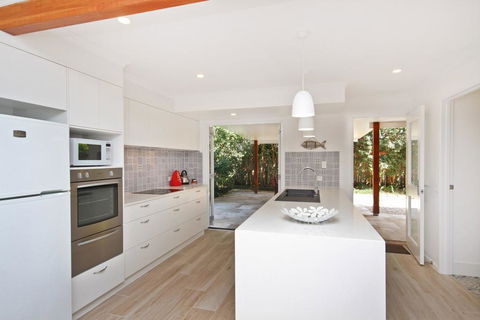 Mudjimba Sands, Mudjimba, Pet Friendly, BOND 500, LINEN INCLUDED, WIFI - ACT Tourism 0