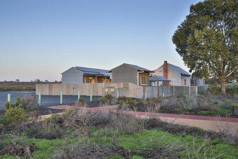 Mungo Shearers' Quarters - ACT Tourism 1
