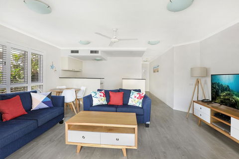 Myconos Resort - ACT Tourism 0