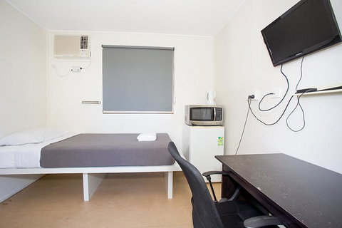 Mycow Accommodation Mackay - ACT Tourism 3