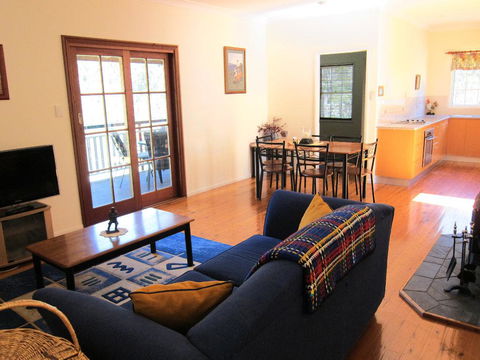 Neds Cabin - ACT Tourism 3
