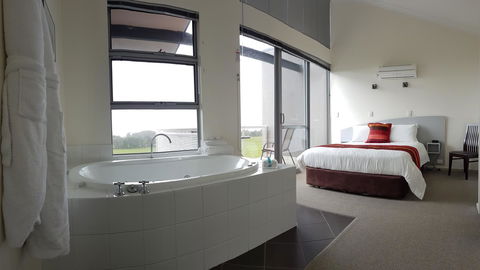 Cosy Corner Sea View Apartments - ACT Tourism 0