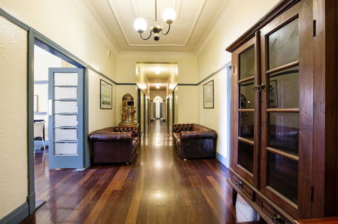 Captain Stirling Hotel - ACT Tourism 6