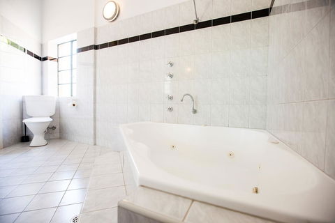 Captain Stirling Hotel - ACT Tourism 27