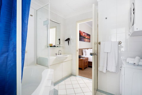 Broadwater Resort Como - ACT Tourism 9