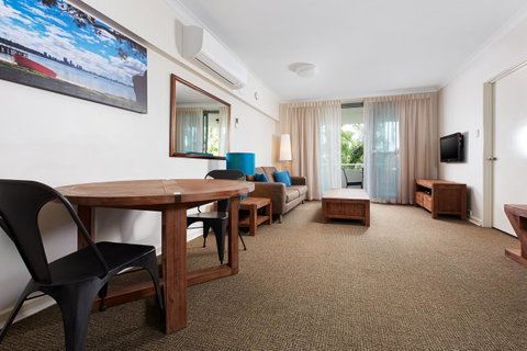 Broadwater Resort Como - ACT Tourism 11