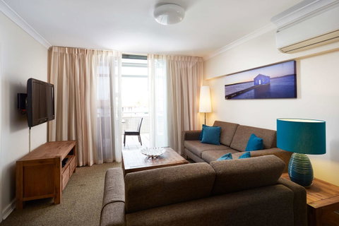 Broadwater Resort Como - ACT Tourism 24