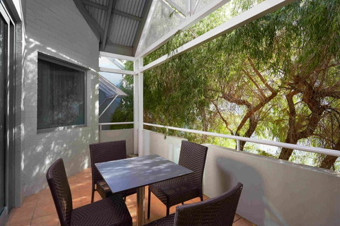 Broadwater Resort Como - ACT Tourism 14