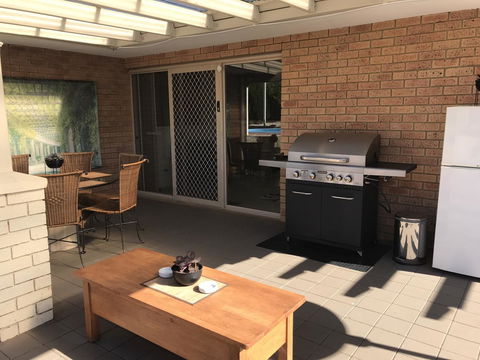 Blue Lake Family Retreat - ACT Tourism 2