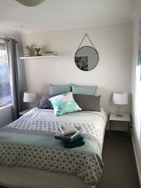 Blue Lake Family Retreat - ACT Tourism 19
