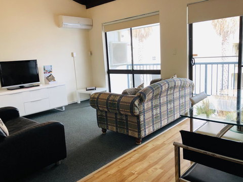 Seashore Memories - Sleeps 3 - ACT Tourism 3