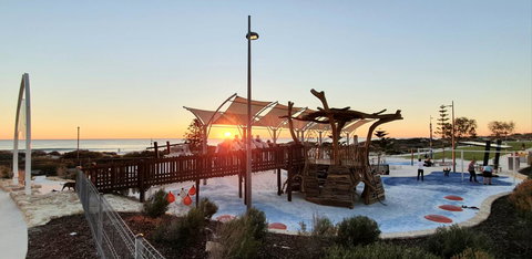 West Beach Lagoon 202 - Quiet & Ground Floor! - ACT Tourism 24