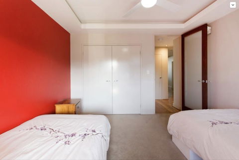 Adele's Luxury South Beach Apartment With King Bed - ACT Tourism 8