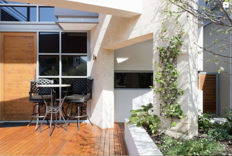 Adele's Luxury South Beach Apartment With King Bed - ACT Tourism 21