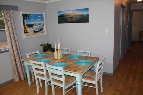 Jbay Beach Shack - ACT Tourism 11