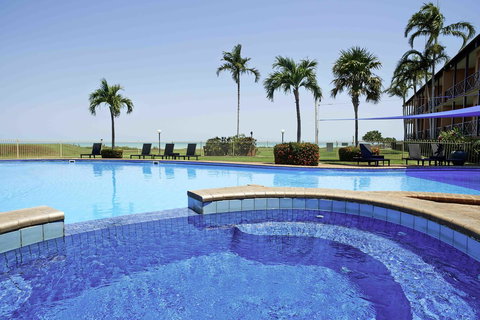 Moonlight Bay Suites - ACT Tourism 7