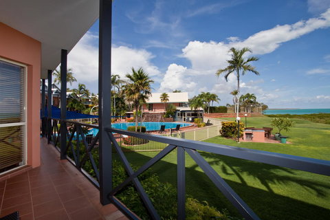 Moonlight Bay Suites - ACT Tourism 10