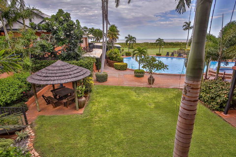 Moonlight Bay Suites - ACT Tourism 13
