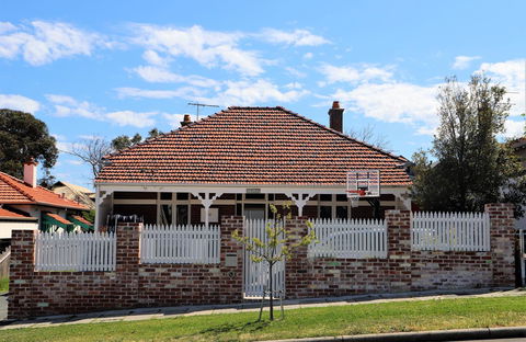 Fremantle Heritage Home For You To Enjoy! - ACT Tourism 0