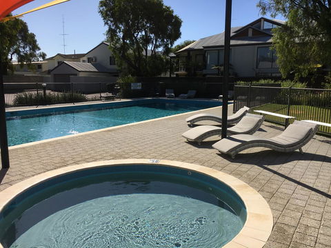 Geographe Bay Apartment - ACT Tourism 5