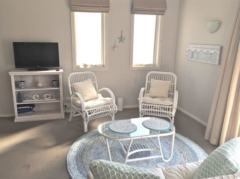 Fremantle Local Beach Studio - ACT Tourism 6