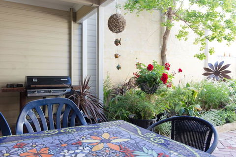 Fremantle Local Beach Studio - ACT Tourism 9