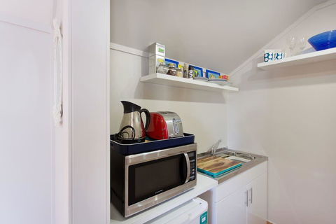Fremantle Local Beach Studio - ACT Tourism 12