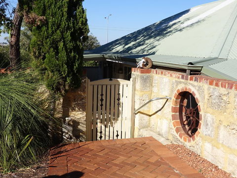 The Blacksmiths Cottage - ACT Tourism 20