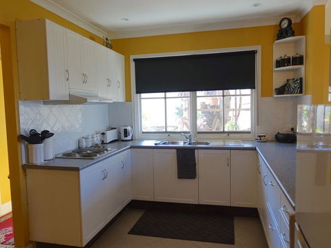 The Blacksmiths Cottage - ACT Tourism 13