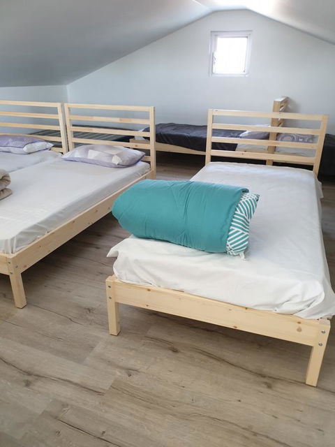 DIANELLA Budget Rooms Happy Place To Stay - ACT Tourism 20