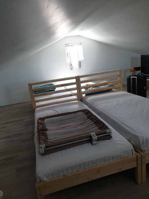 DIANELLA Budget Rooms Happy Place To Stay - ACT Tourism 5