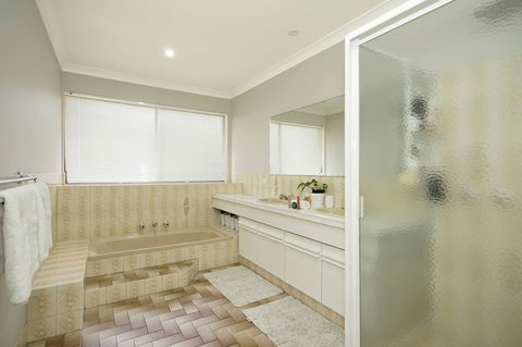 Marcus Villa Booragoon - ACT Tourism 10
