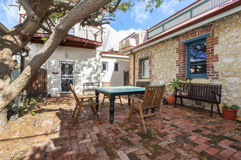 The Hub Fremantle - ACT Tourism 13