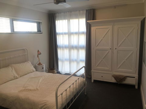 The Pool House - Fremantle - ACT Tourism 17