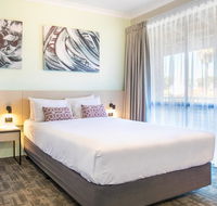 Nightcap at Wanneroo Tavern - ACT Tourism